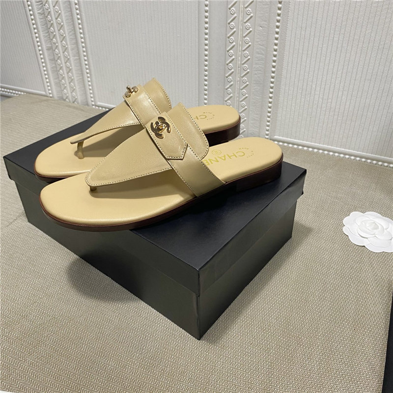 Chanel Thong sandals Mules