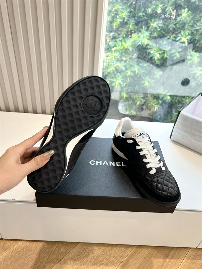 Chanel Women's Sneakers G281