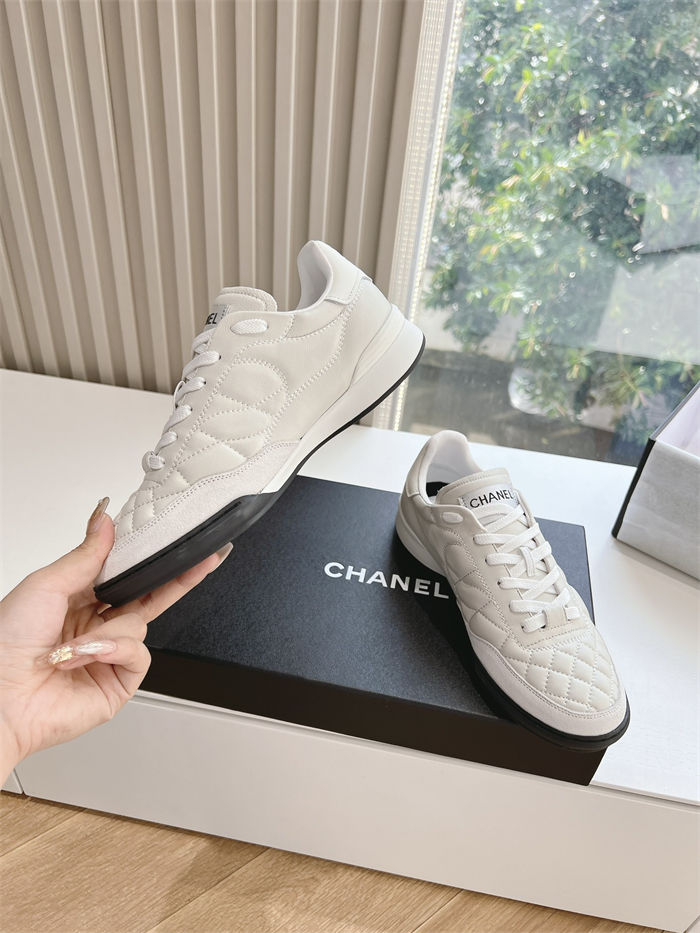 Chanel Women's Sneakers G281