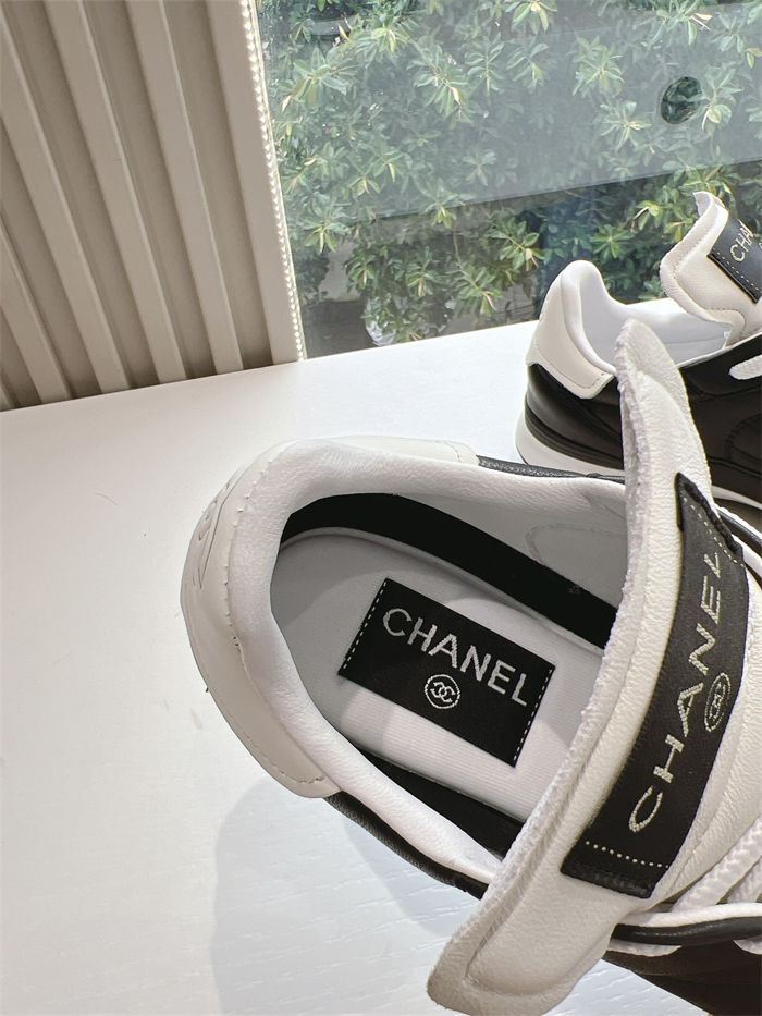 Chanel Women's Sneakers G281