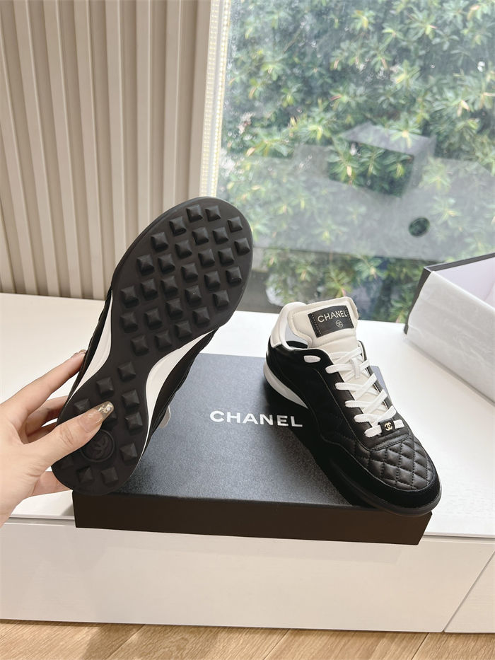 Chanel Women's Sneakers G281