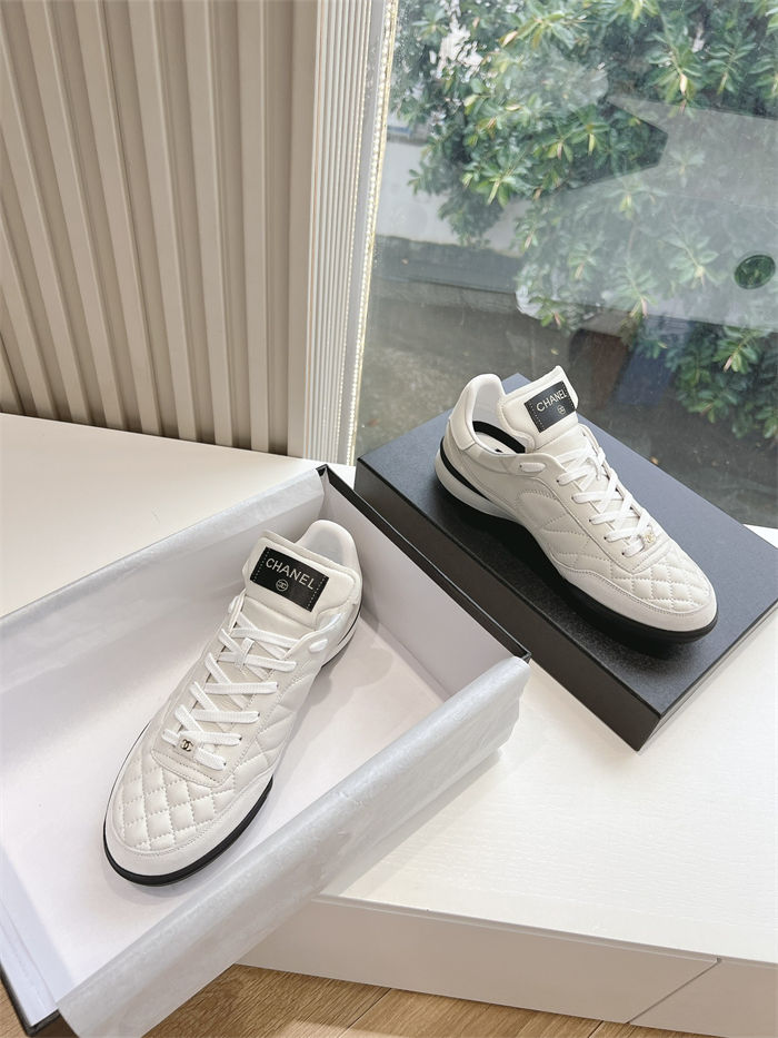 Chanel Women's Sneakers G281