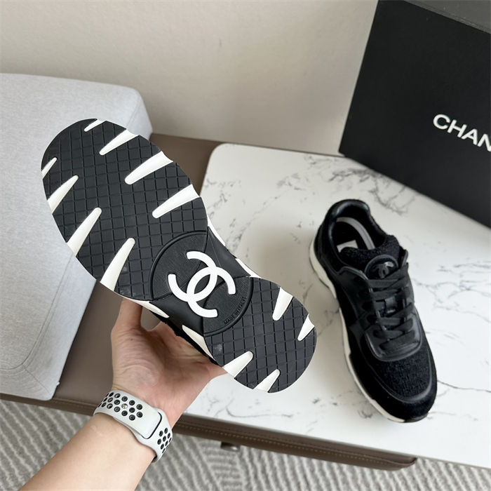 Chanel Women's Sneakers G39066