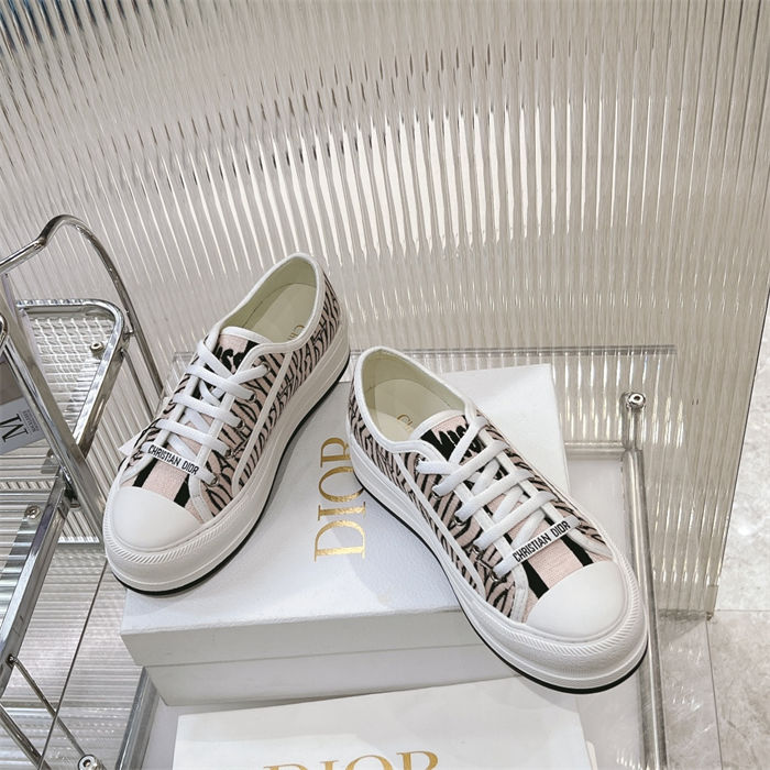 DIOR Walk'n'Dior Platform Sneaker