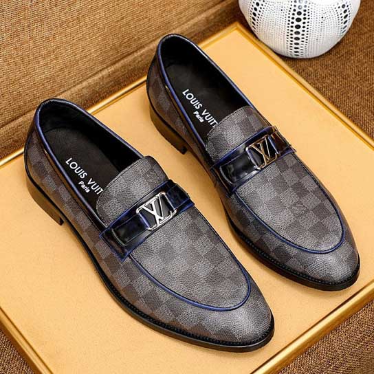 Louis Vuitton Men's loafer