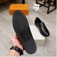 Louis Vuitton Men's loafer