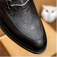 Louis Vuitton Men's loafer