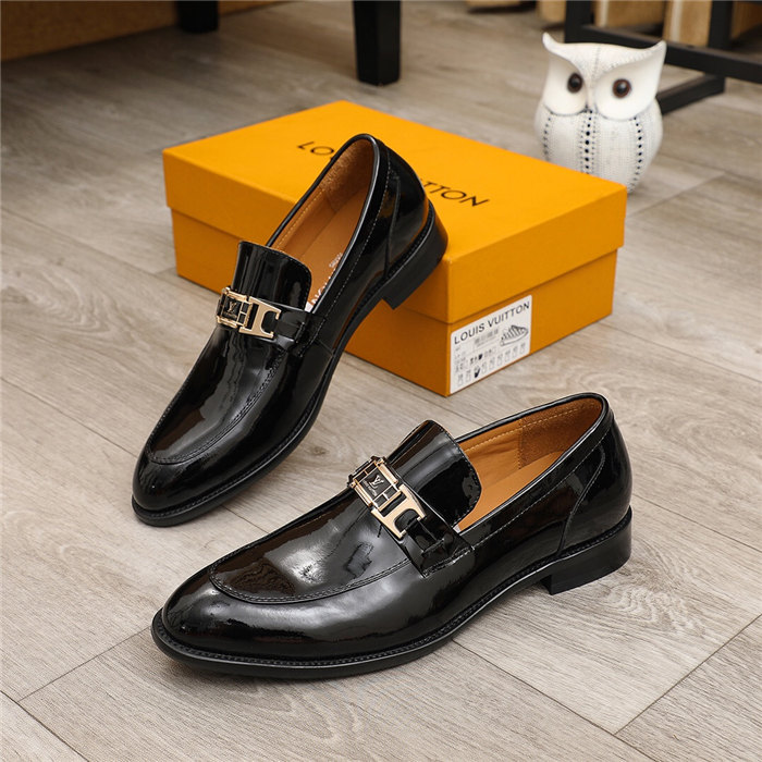 Louis Vuitton Men's loafer