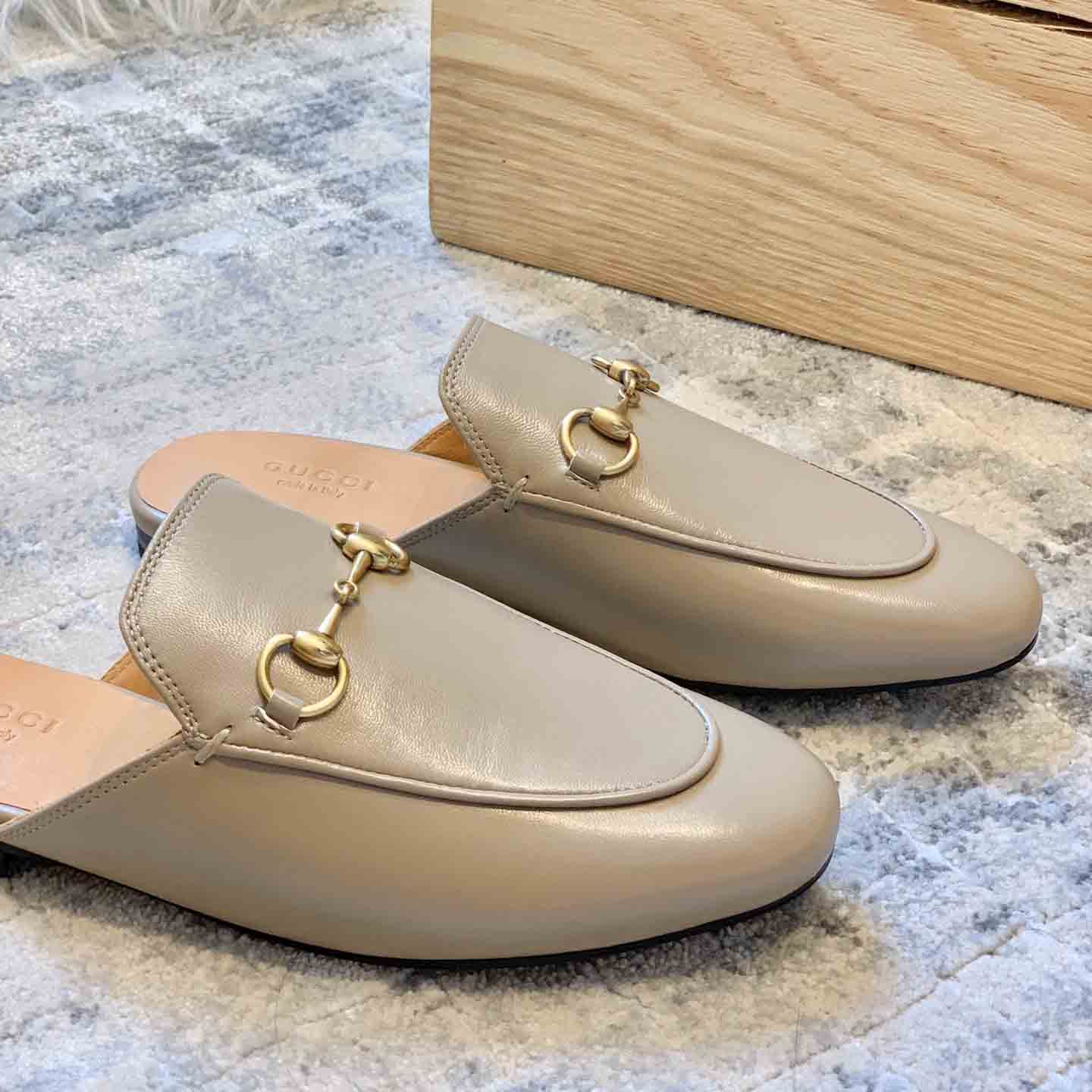 Gucci Princetown slippers Leather