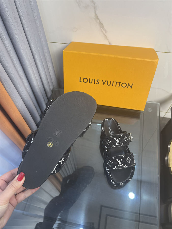 Louis Vuitton Jumbo Flatform Mule strap