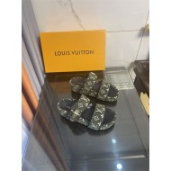 Louis Vuitton Jumbo Flatform Mule strap