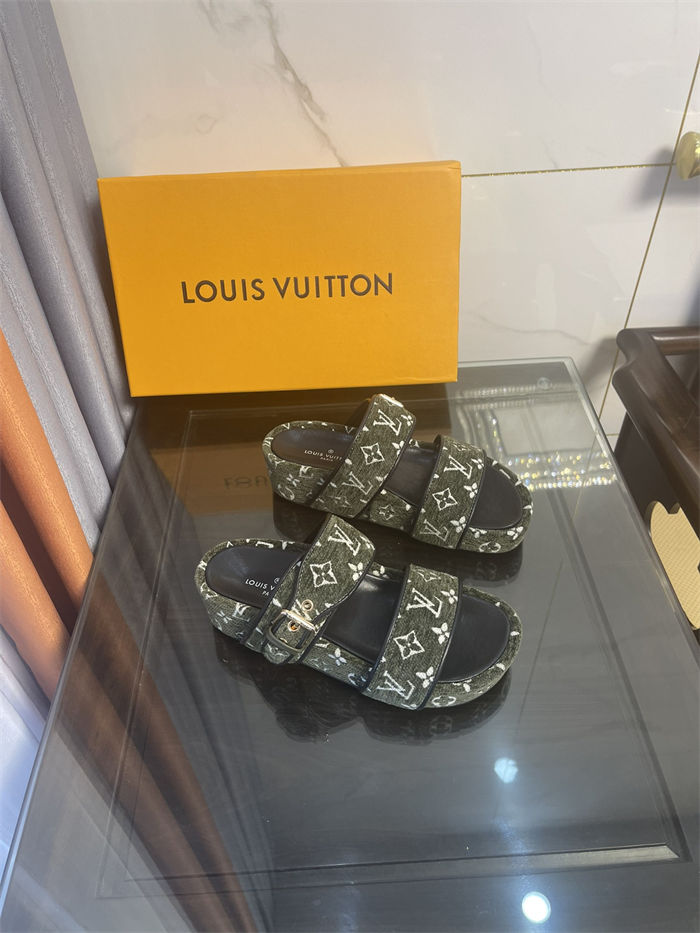 Louis Vuitton Jumbo Flatform Mule strap