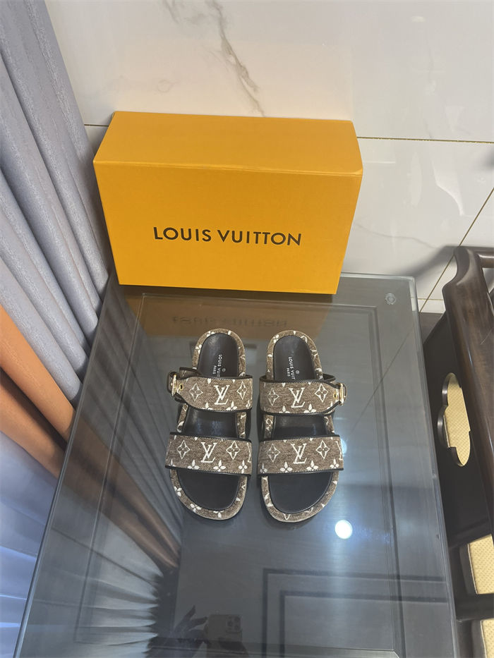 Louis Vuitton Jumbo Flatform Mule strap