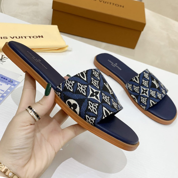 Louis Vuitton Lock It Flat Mule