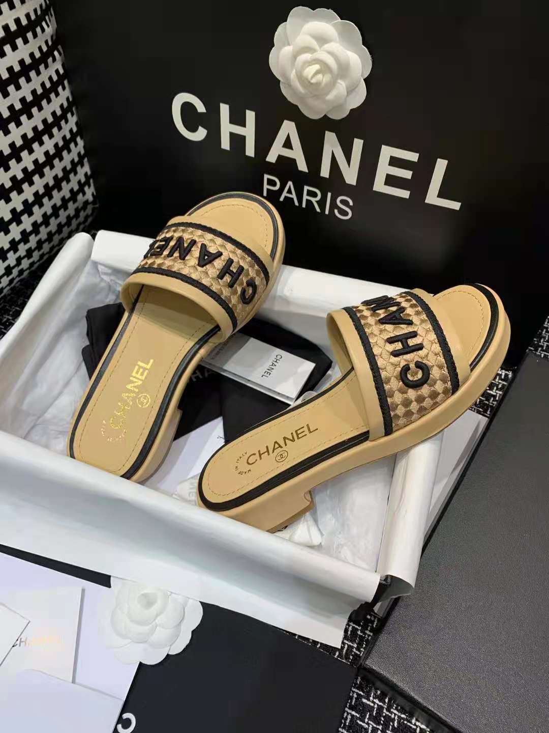 Chanel Women Slippers