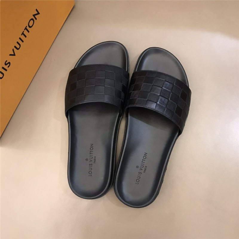 Louis Vuitton Men Mule