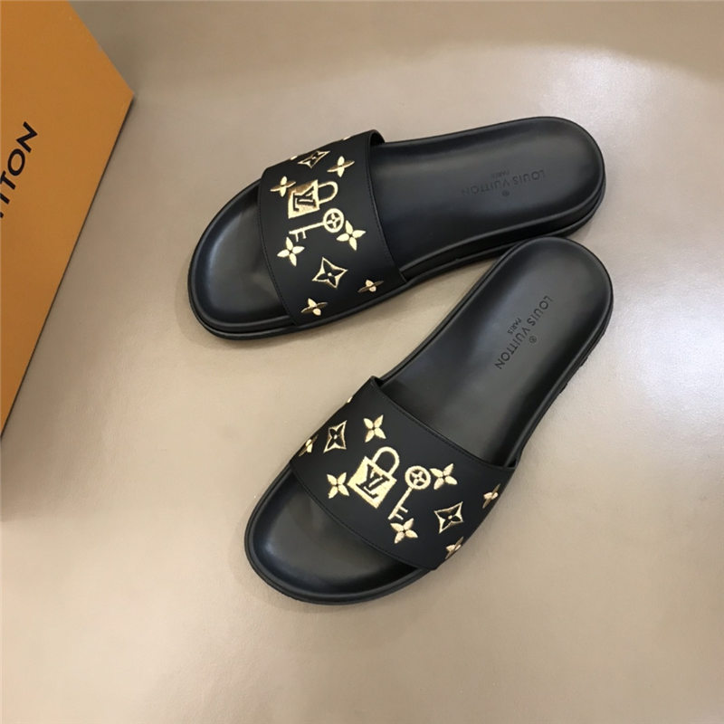 Louis Vuitton Men Mule