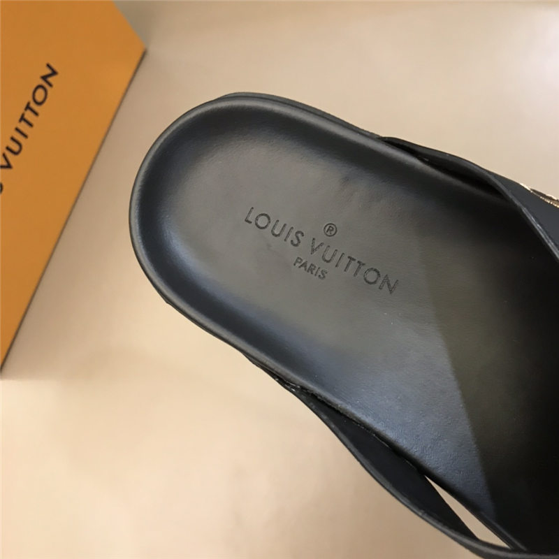 Louis Vuitton Men Mule