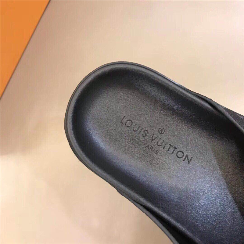 Louis Vuitton Men Mule