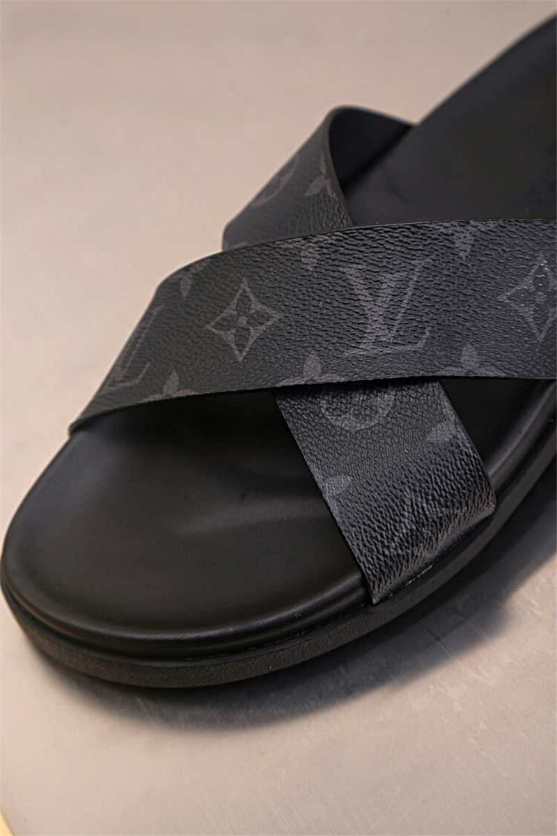 Louis Vuitton Men Mule