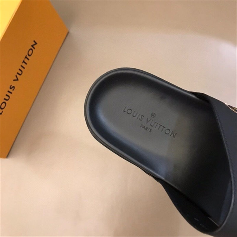 Louis Vuitton Men Mule