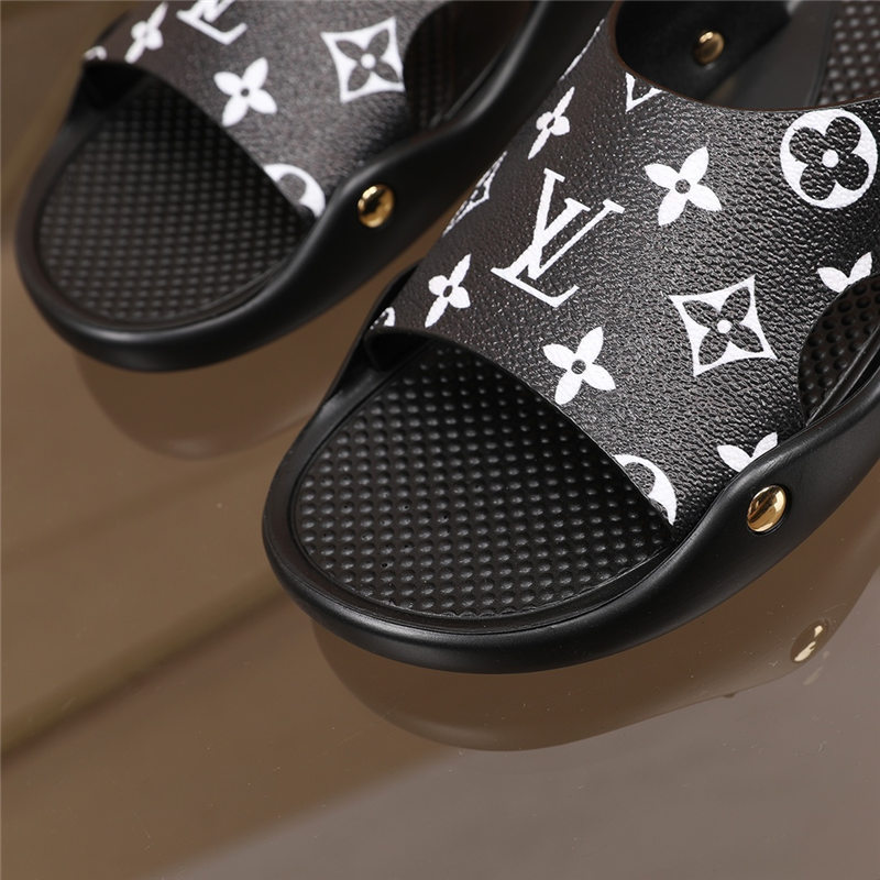 Louis Vuitton Men Mule