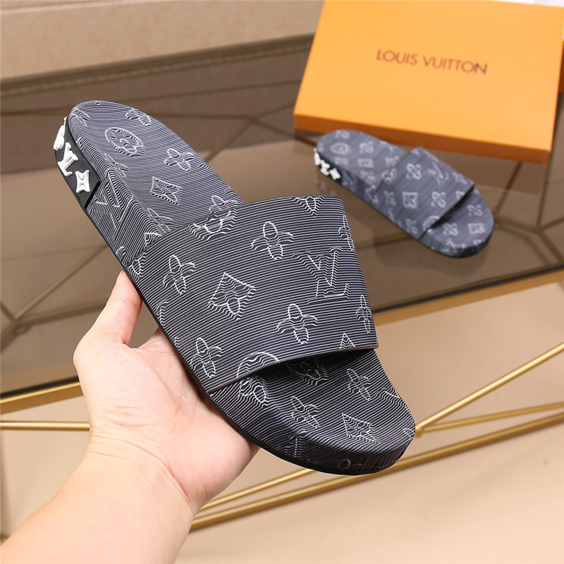 Louis Vuitton Men Waterfront Mule