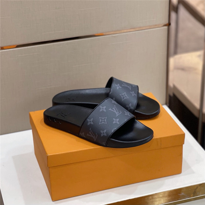 Louis Vuitton Men Waterfront Mule