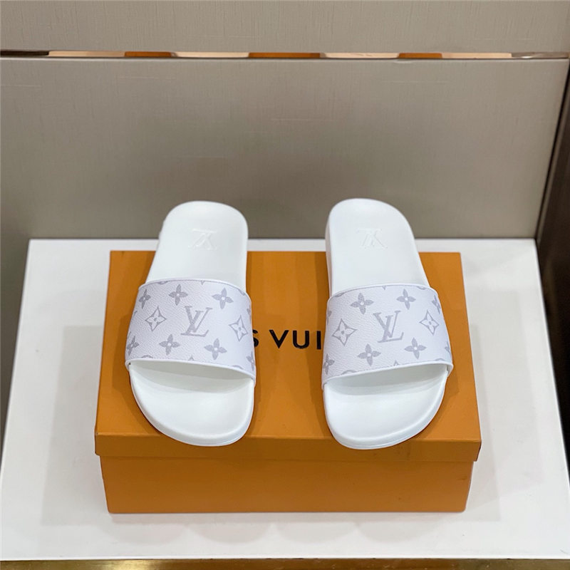 Louis Vuitton Men Waterfront Mule