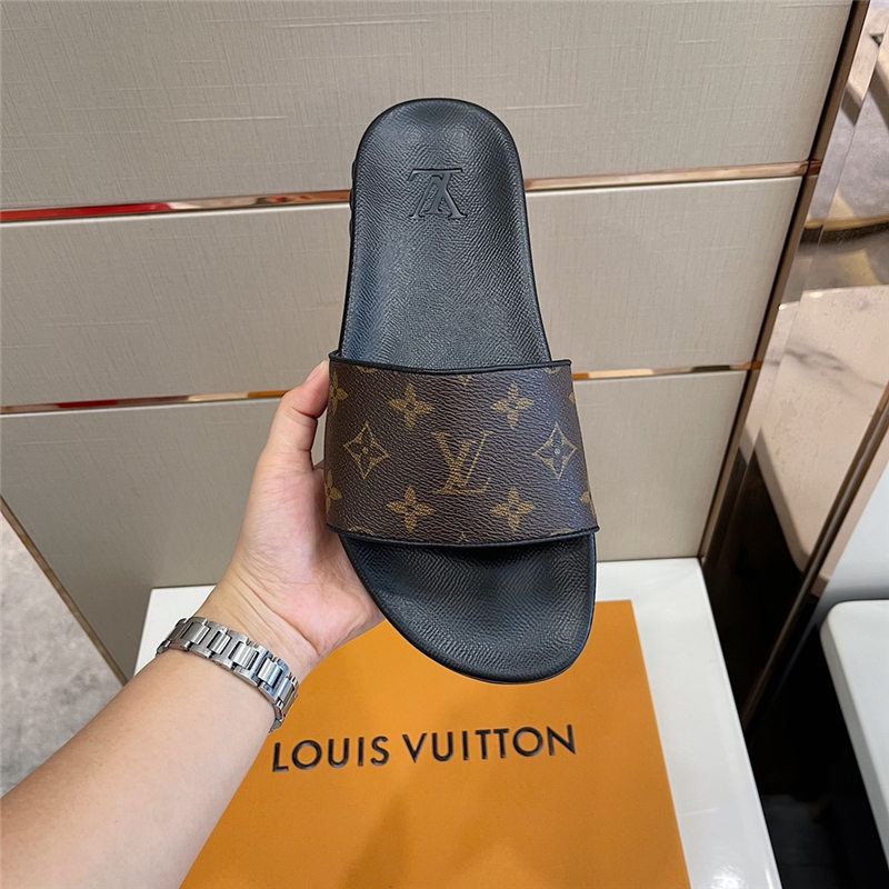 Louis Vuitton Men Waterfront Mule