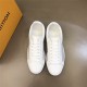 Louis Vuitton Men SNEAKER