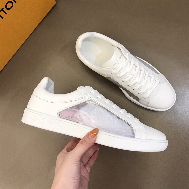 Louis Vuitton Men SNEAKER