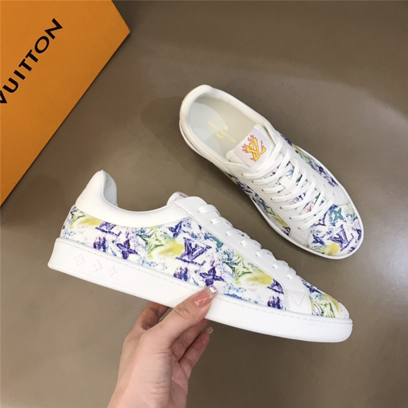 Louis Vuitton Men SNEAKER