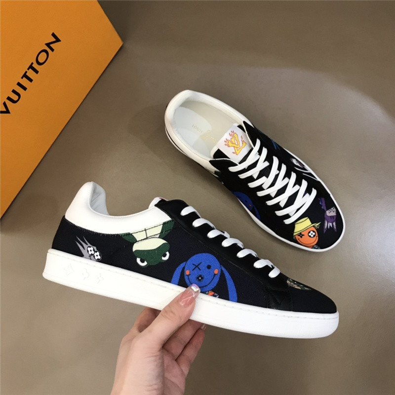 Louis Vuitton Men SNEAKER