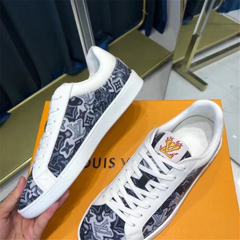 Louis Vuitton Men SNEAKER