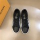 Louis Vuitton Men SNEAKER