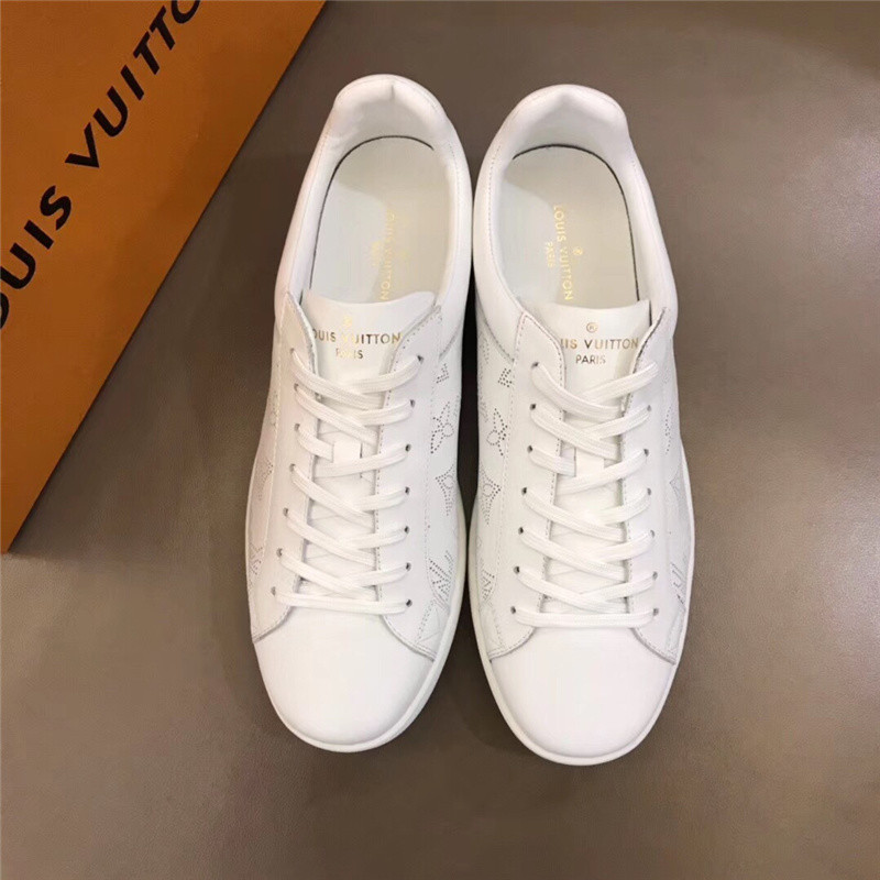 Louis Vuitton Men SNEAKER