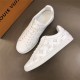 Louis Vuitton Men SNEAKER