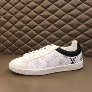 Louis Vuitton Men SNEAKER