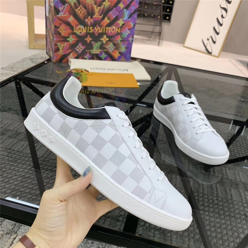 Louis Vuitton Men SNEAKER