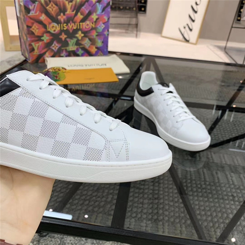 Louis Vuitton Men SNEAKER