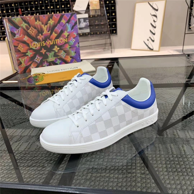 Louis Vuitton Men SNEAKER