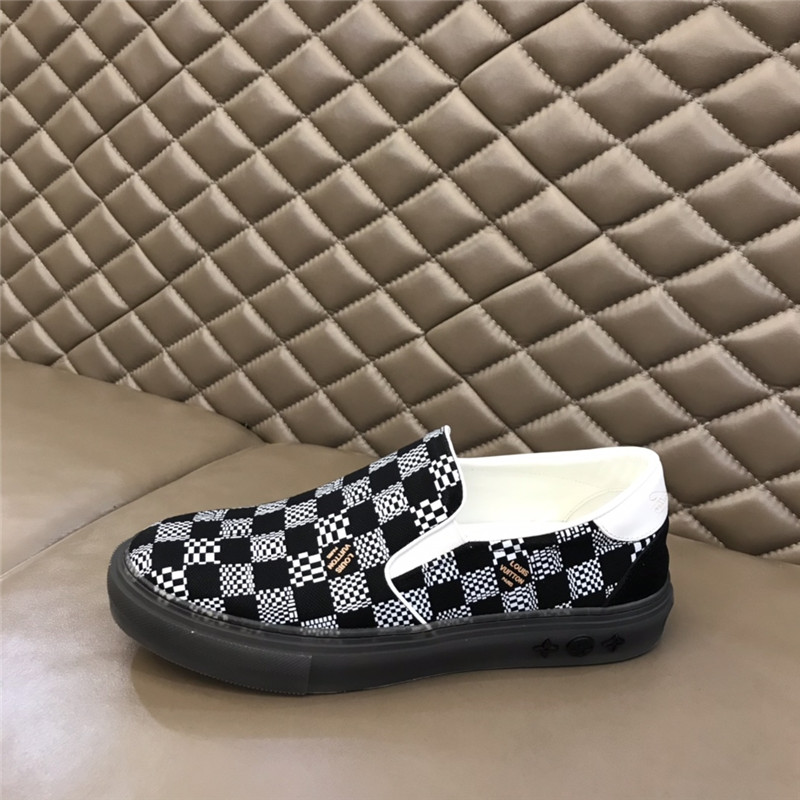 Louis Vuitton Men SNEAKER