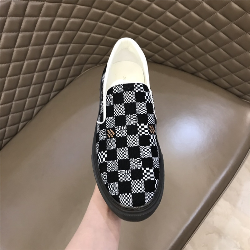 Louis Vuitton Men SNEAKER