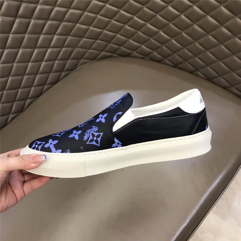 Louis Vuitton Men SNEAKER