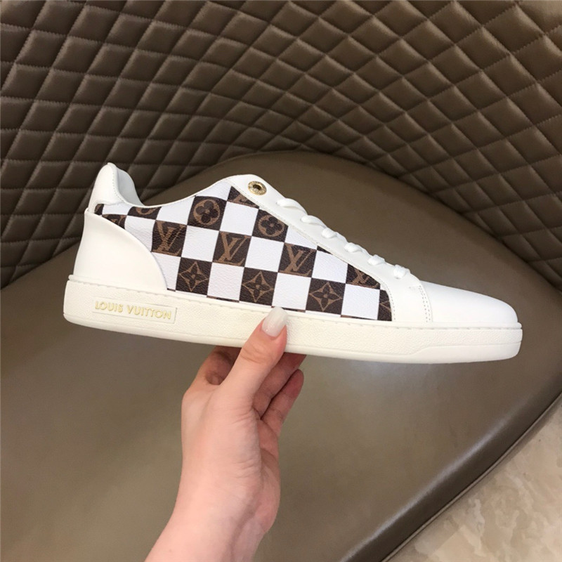 Louis Vuitton Men SNEAKER