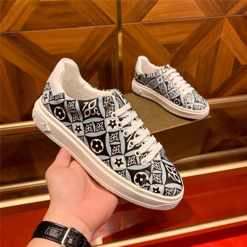 Louis Vuitton Men SNEAKER