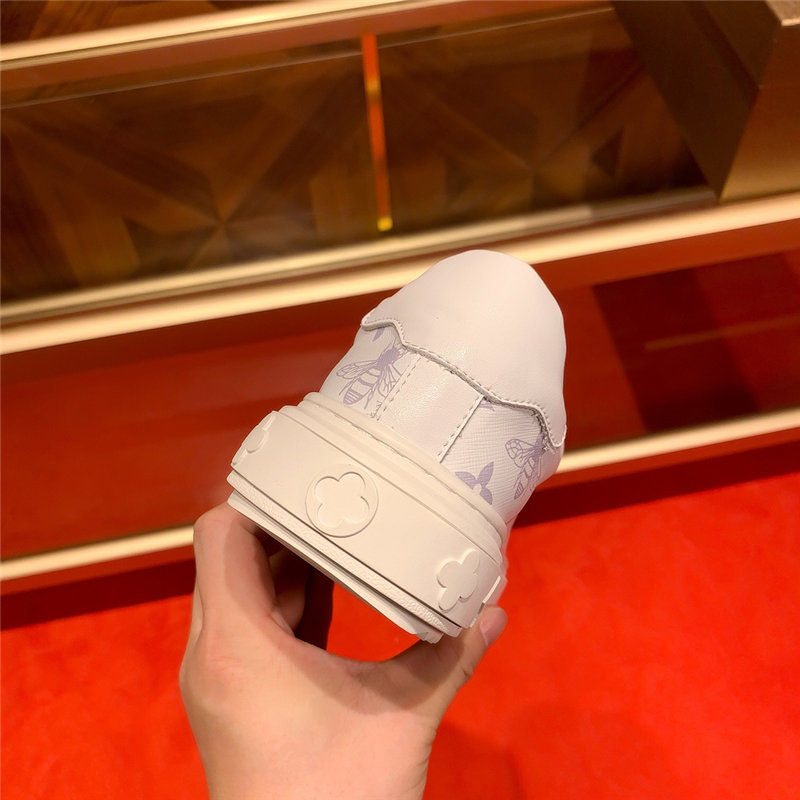 Louis Vuitton Men SNEAKER