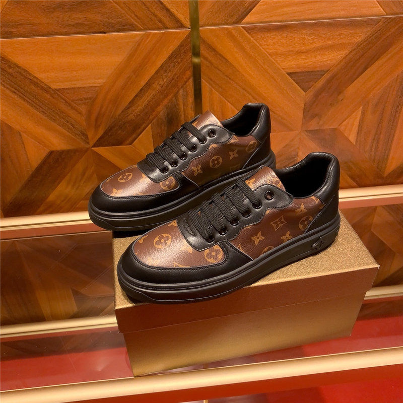 Louis Vuitton Men SNEAKER