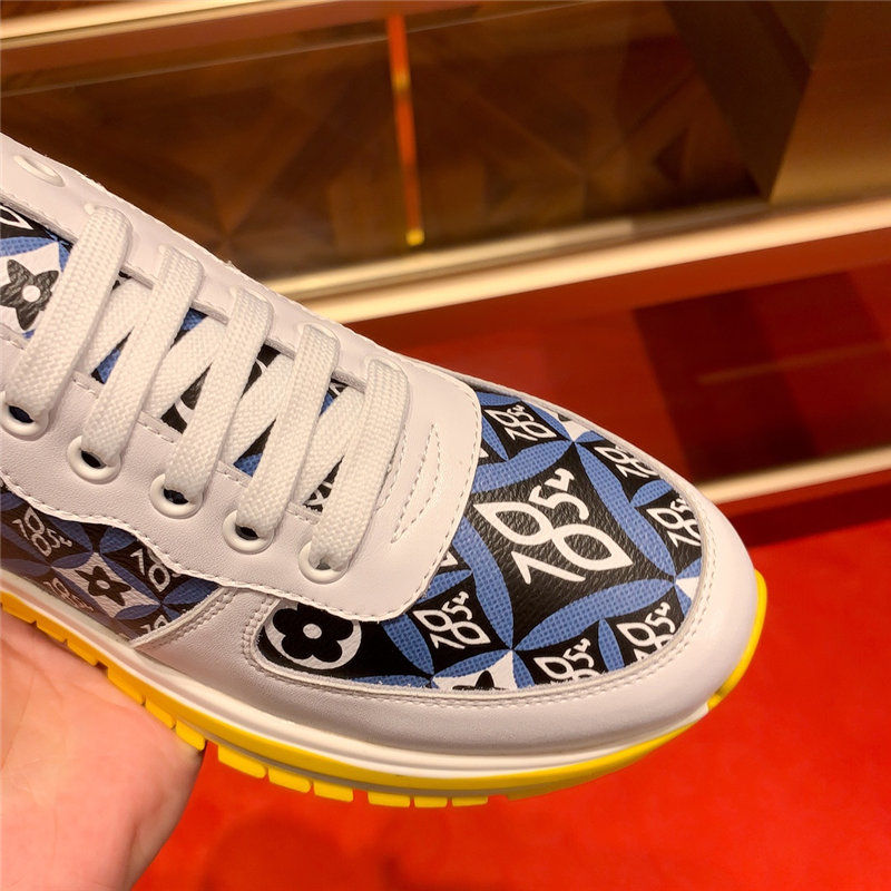 Louis Vuitton Men SNEAKER